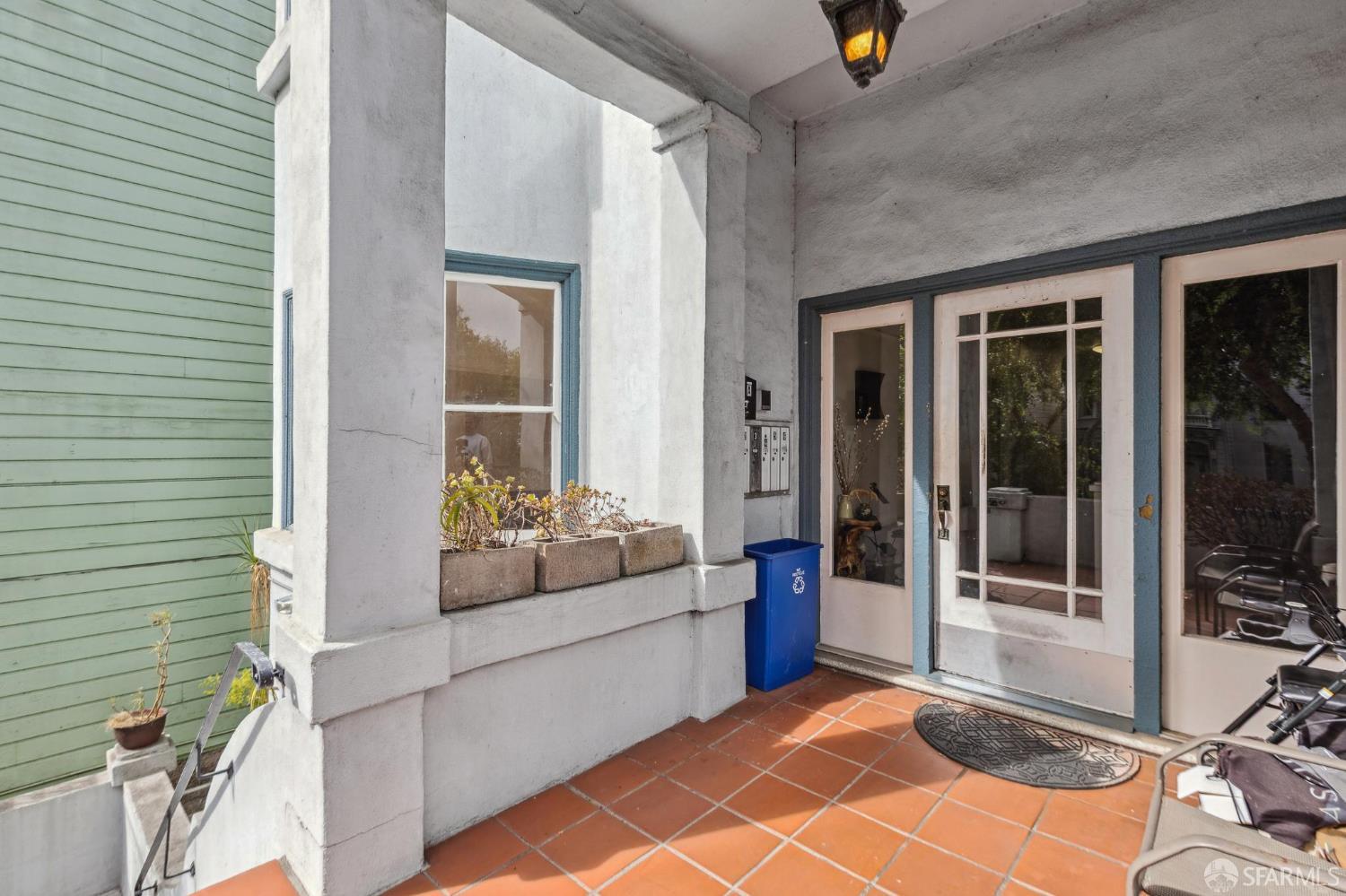 Detail Gallery Image 2 of 24 For 2888 Folsom St #APT 1,  San Francisco,  CA 94110 - 0 Beds | 1 Baths