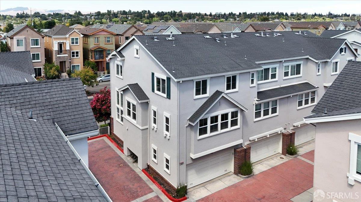 Detail Gallery Image 3 of 61 For 2933 1st St #1004,  Livermore,  CA 94550 - 3 Beds | 2/1 Baths