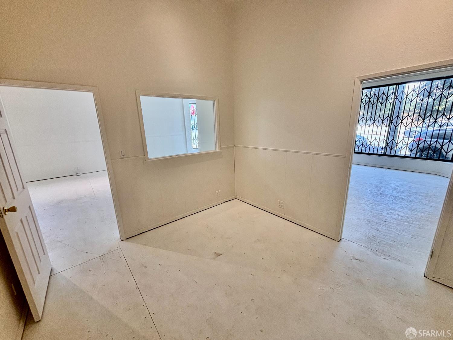Detail Gallery Image 4 of 9 For 2949 Balboa St, San Francisco,  CA 94121 - – Beds | – Baths
