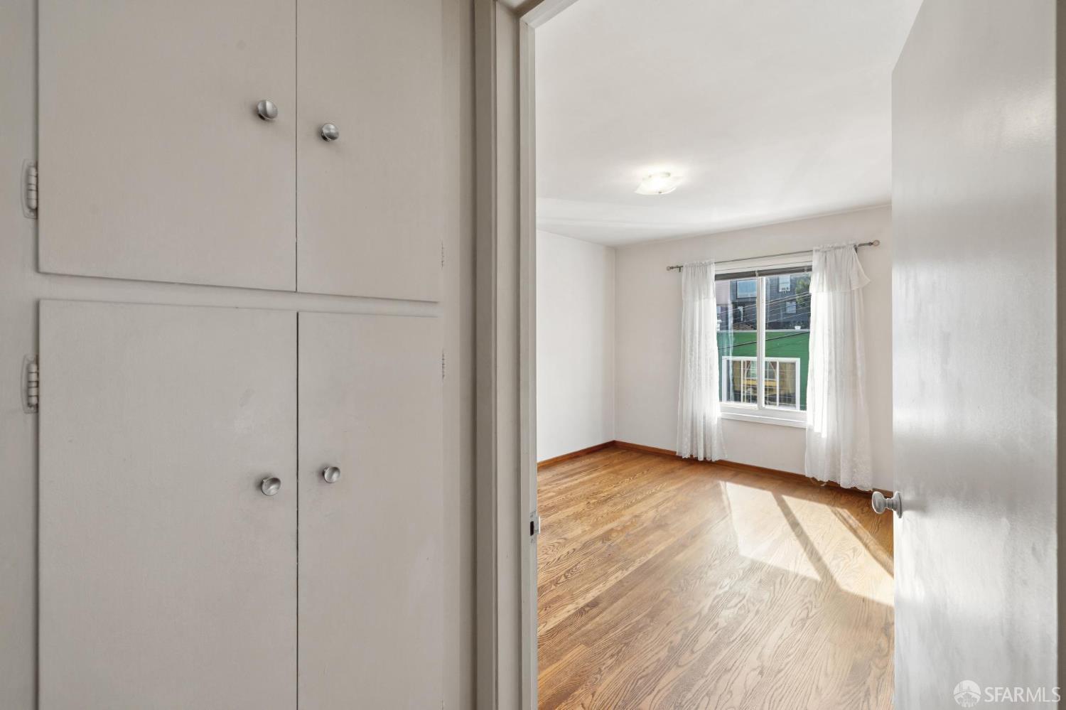 Detail Gallery Image 15 of 28 For 151 Putnam St, San Francisco,  CA 94110 - 2 Beds | 1 Baths