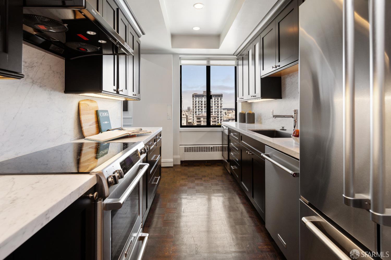 Photo #3: 425066307 Listing 