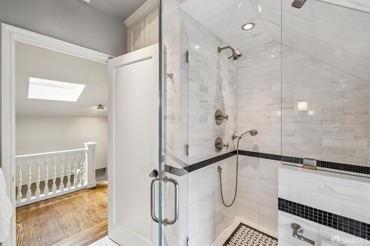Detail Gallery Image 46 of 65 For 2518 Filbert St, San Francisco,  CA 94123 - 4 Beds | 3/1 Baths
