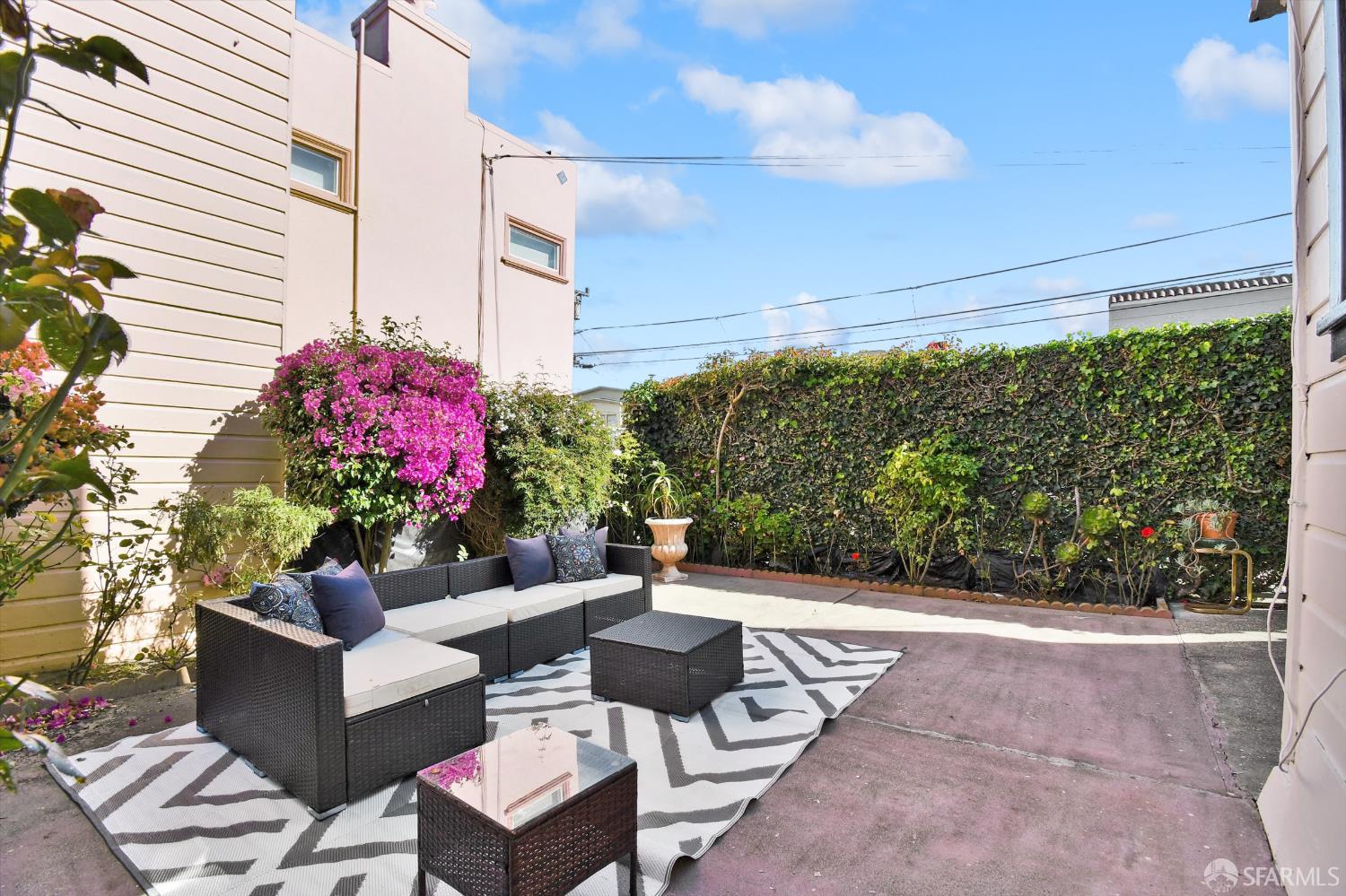 Detail Gallery Image 37 of 60 For 900 Huron Ave, San Francisco,  CA 94112 - 4 Beds | 3 Baths