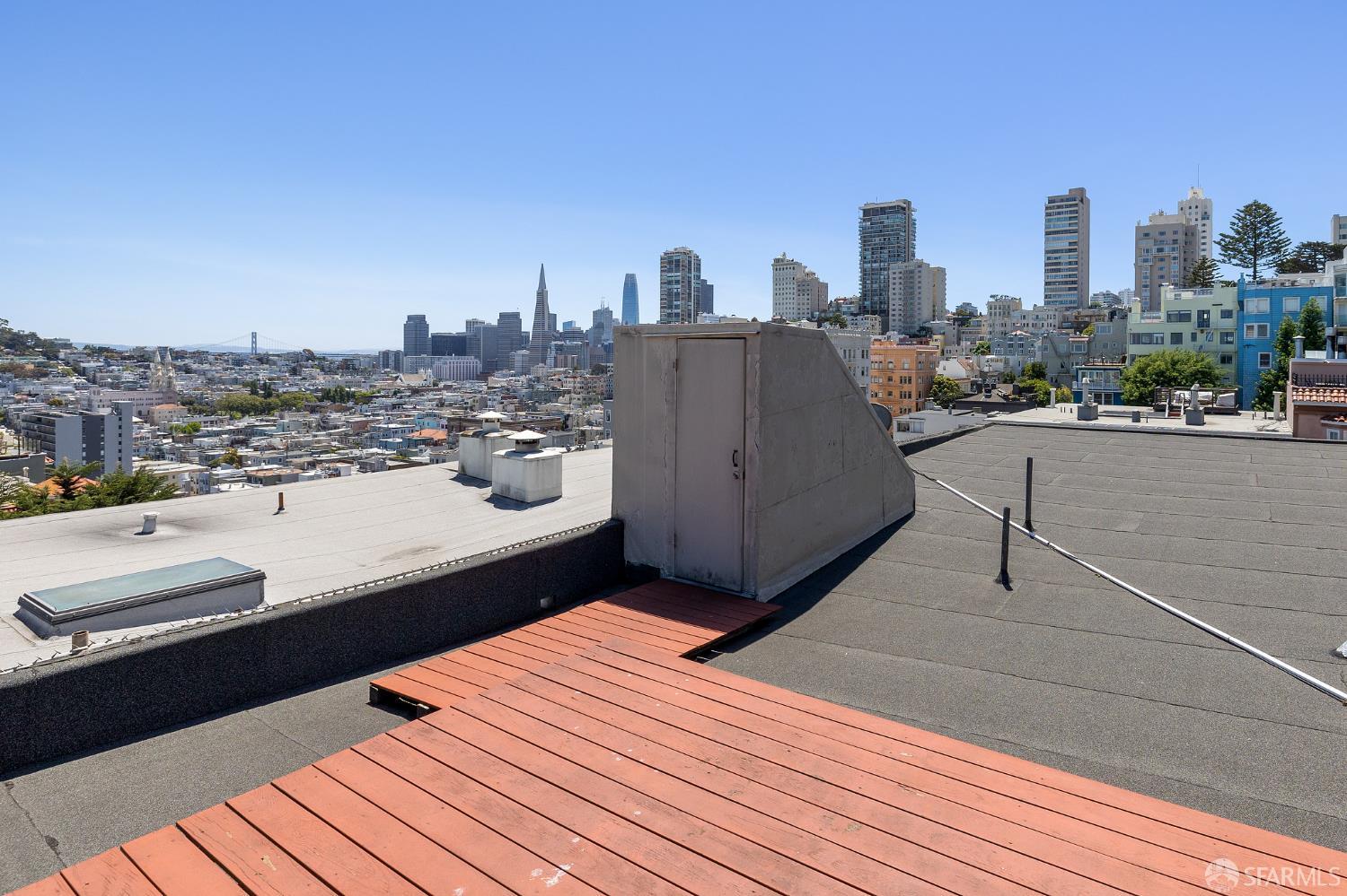 Detail Gallery Image 56 of 61 For 1028 Lombard St, San Francisco,  CA 94109 - 4 Beds | 3/1 Baths
