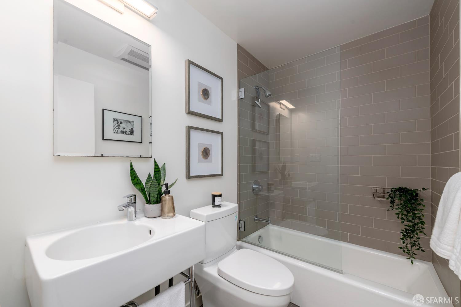 Detail Gallery Image 24 of 31 For 1635 10th Ave #4,  San Francisco,  CA 94122 - 1 Beds | 1 Baths