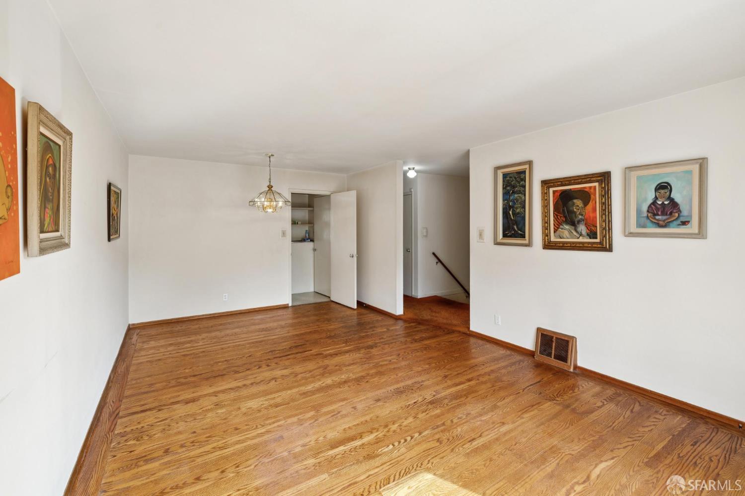 Detail Gallery Image 6 of 28 For 151 Putnam St, San Francisco,  CA 94110 - 2 Beds | 1 Baths