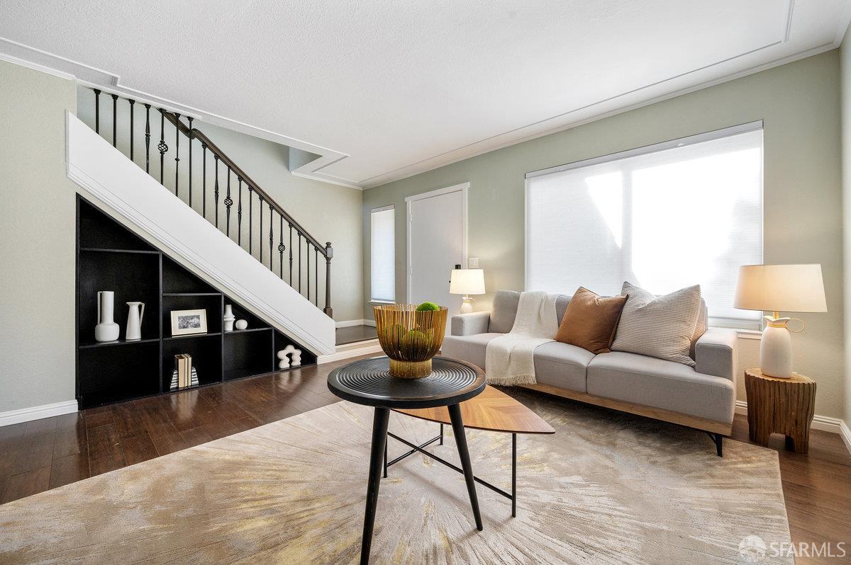 Detail Gallery Image 4 of 34 For 2369 Mabury Rd, San Jose,  CA 95133 - 2 Beds | 1/1 Baths
