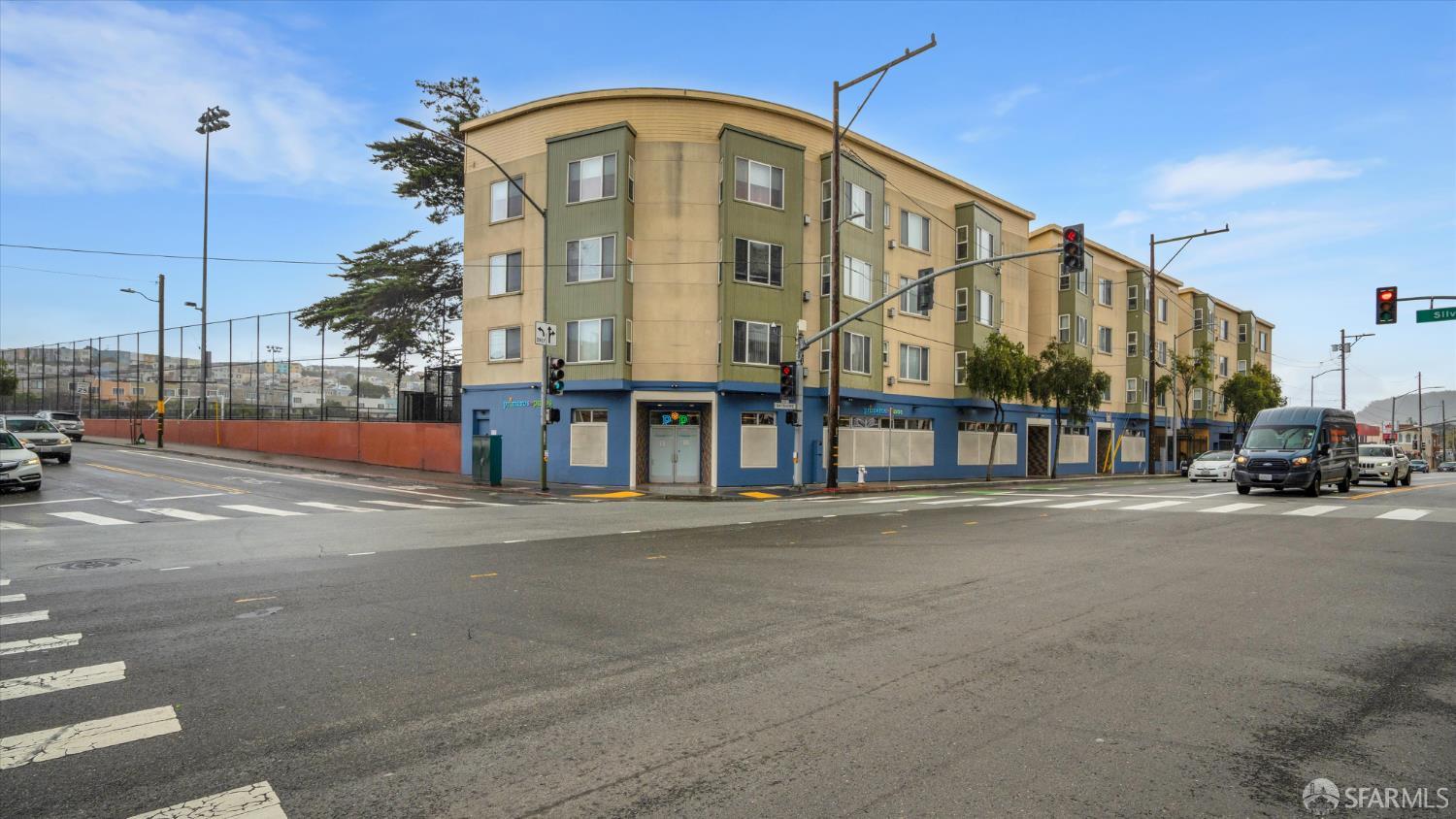 More Details about MLS # 425068816 : 901 BAYSHORE BOULEVARD #311