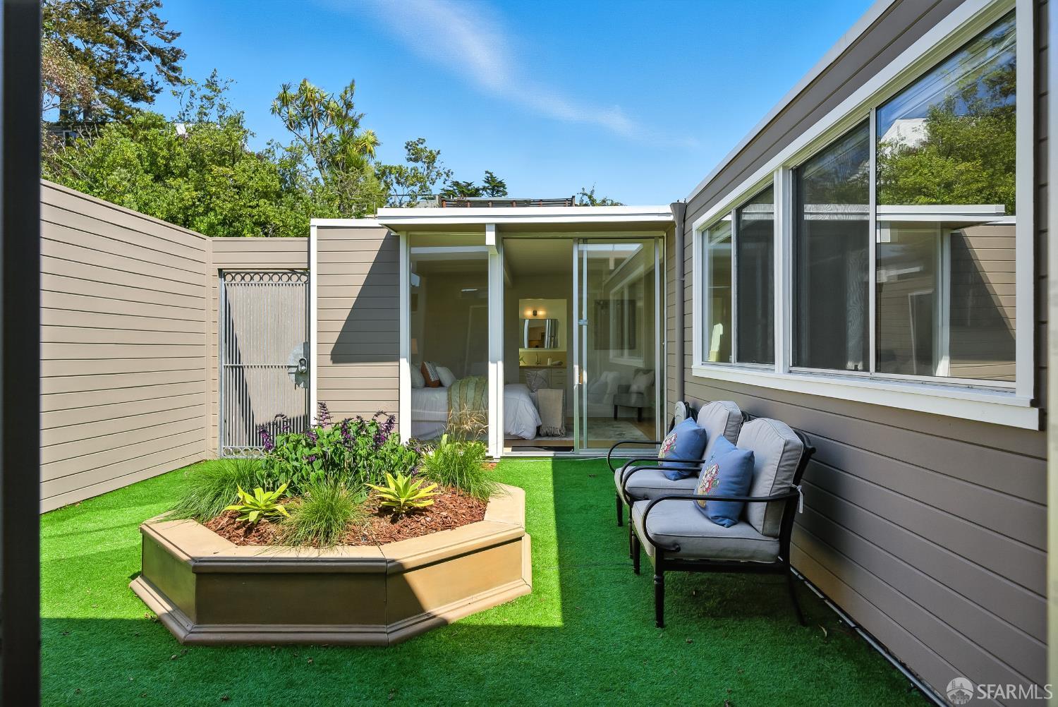 Detail Gallery Image 19 of 41 For 29 Cameo Way, San Francisco,  CA 94131 - 4 Beds | 2/1 Baths