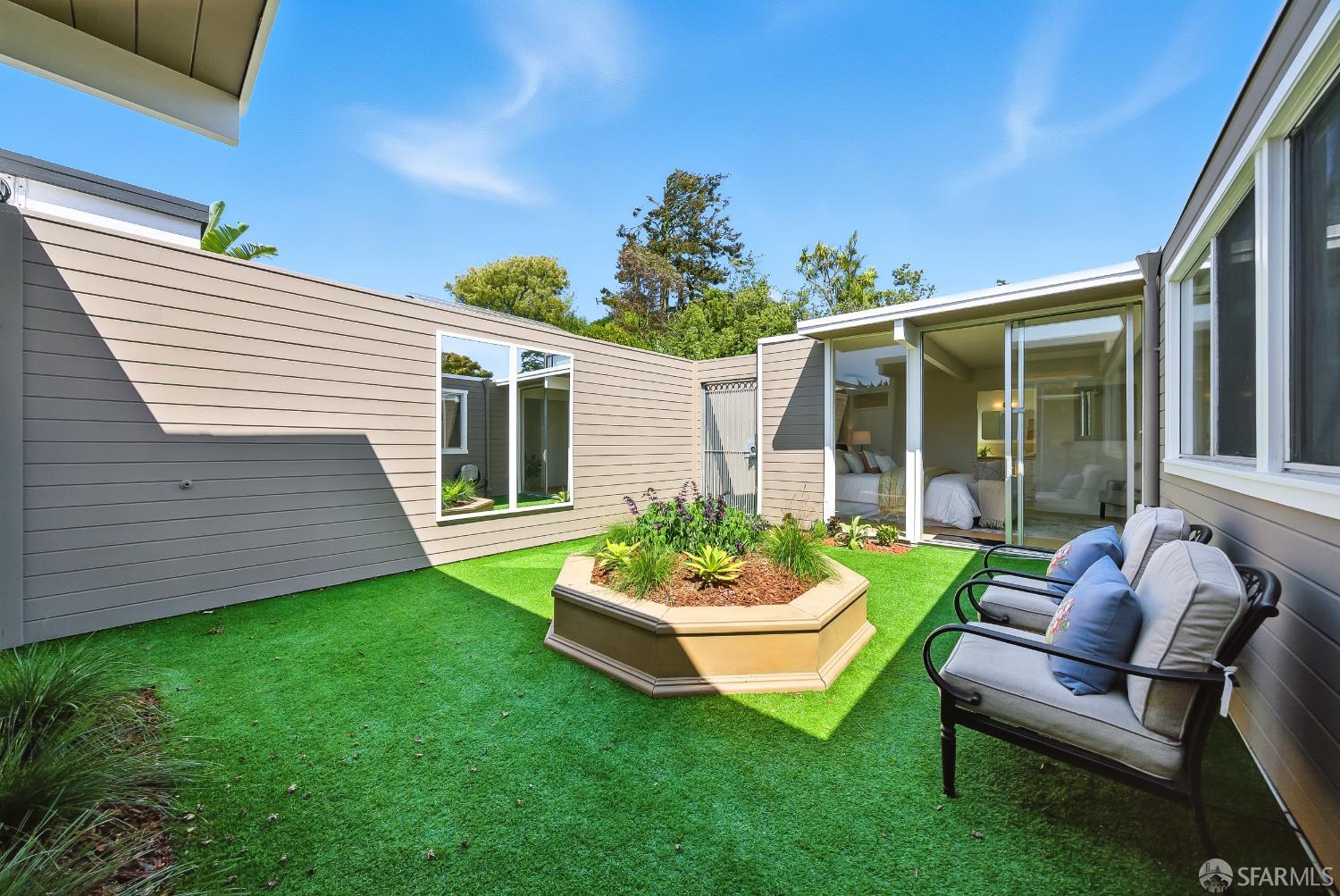 Detail Gallery Image 21 of 41 For 29 Cameo Way, San Francisco,  CA 94131 - 4 Beds | 2/1 Baths