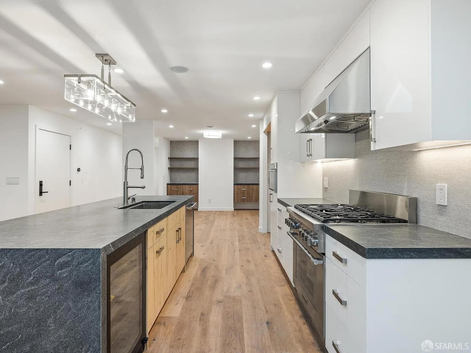 Detail Gallery Image 32 of 87 For 172 18th Ave, San Francisco,  CA 94121 - – Beds | – Baths
