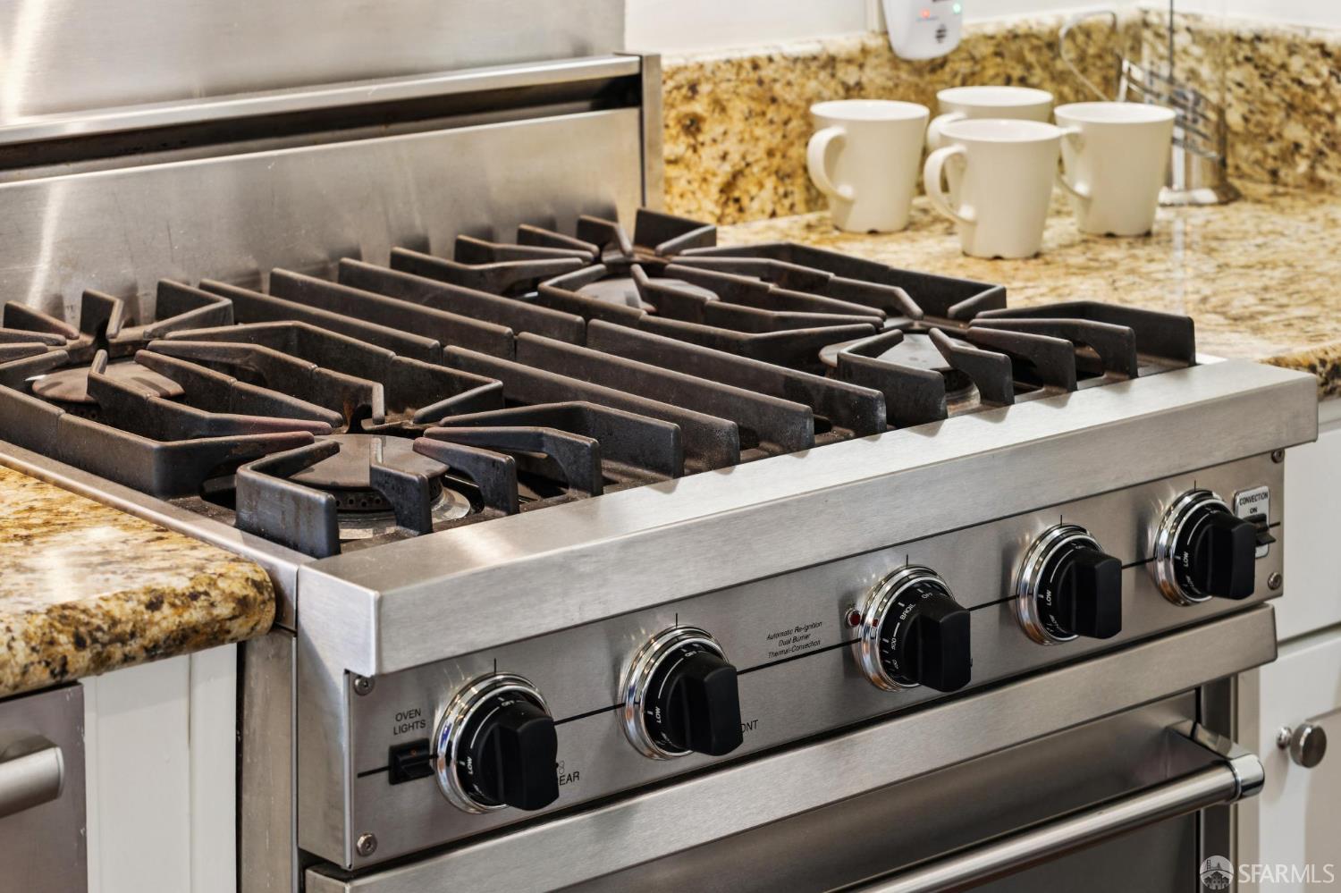 Detail Gallery Image 11 of 24 For 440 Laurel St, San Francisco,  CA 94118 - 2 Beds | 1 Baths