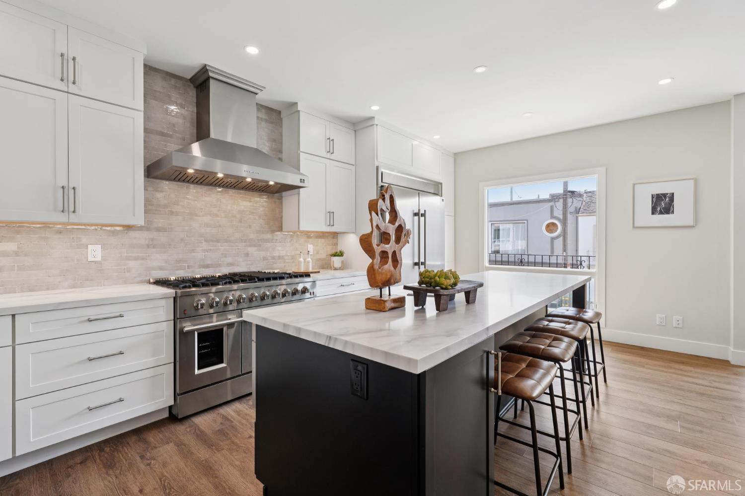 Detail Gallery Image 13 of 41 For 26 Valerton Ct, San Francisco,  CA 94112 - 3 Beds | 2 Baths