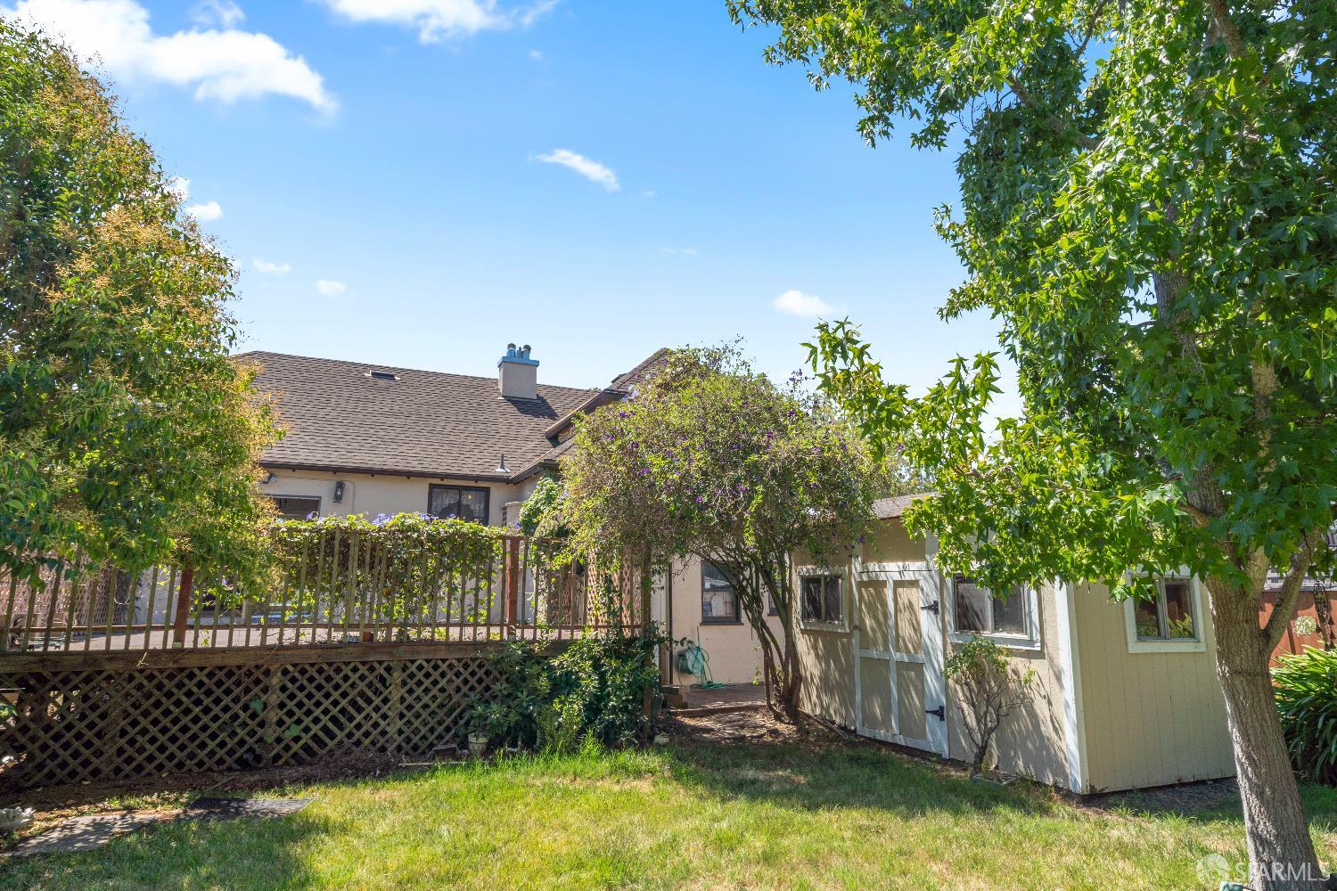 Detail Gallery Image 34 of 40 For 1232 Capuchino Ave, Burlingame,  CA 94010 - 2 Beds | 1/1 Baths