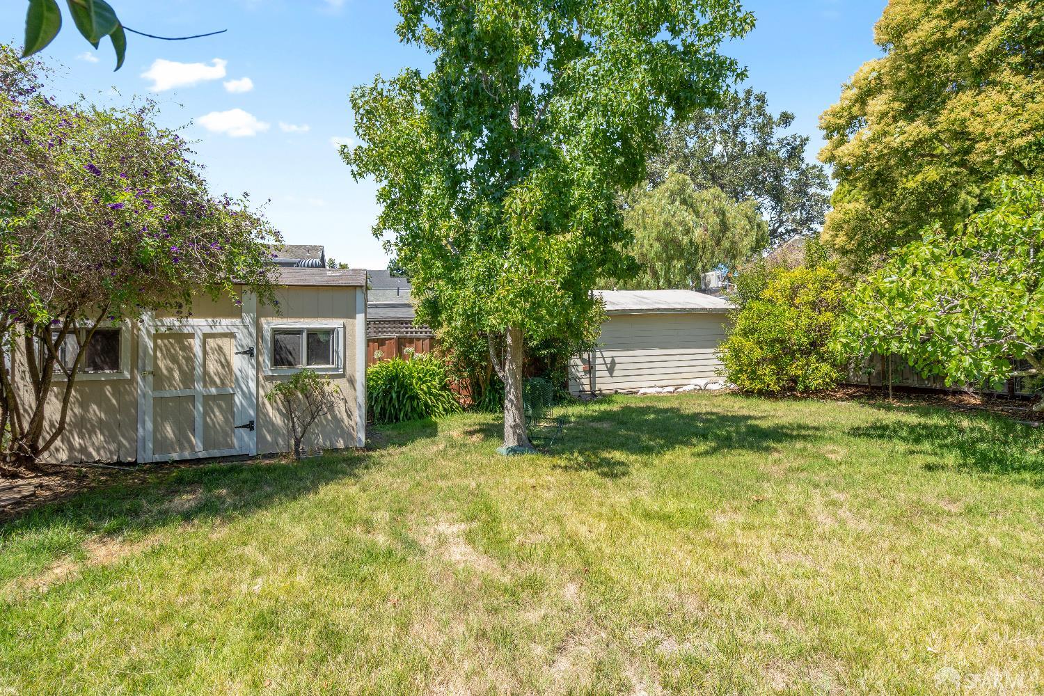 Detail Gallery Image 33 of 40 For 1232 Capuchino Ave, Burlingame,  CA 94010 - 2 Beds | 1/1 Baths