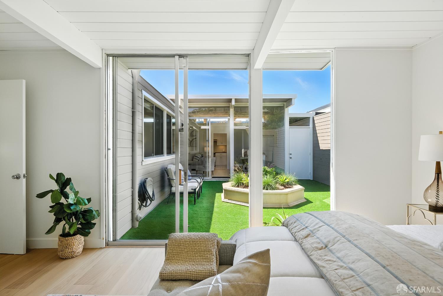 Detail Gallery Image 27 of 41 For 29 Cameo Way, San Francisco,  CA 94131 - 4 Beds | 2/1 Baths