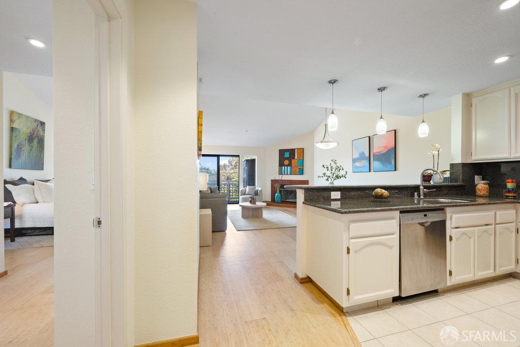 Detail Gallery Image 40 of 51 For 2411 Lupine Ct, Daly City,  CA 94014 - 3 Beds | 2 Baths