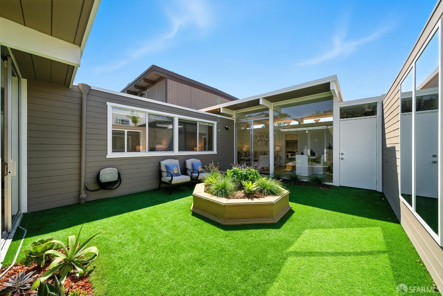 Detail Gallery Image 17 of 41 For 29 Cameo Way, San Francisco,  CA 94131 - 4 Beds | 2/1 Baths