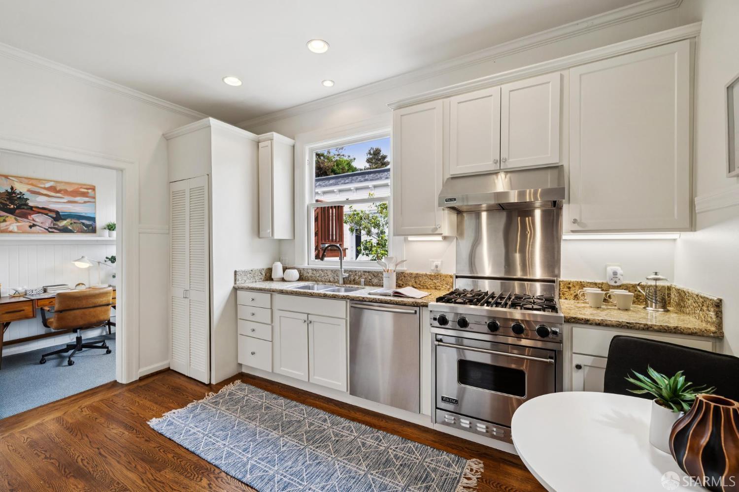 Detail Gallery Image 10 of 24 For 440 Laurel St, San Francisco,  CA 94118 - 2 Beds | 1 Baths