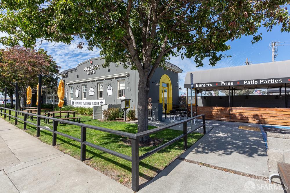 Detail Gallery Image 38 of 40 For 1232 Capuchino Ave, Burlingame,  CA 94010 - 2 Beds | 1/1 Baths
