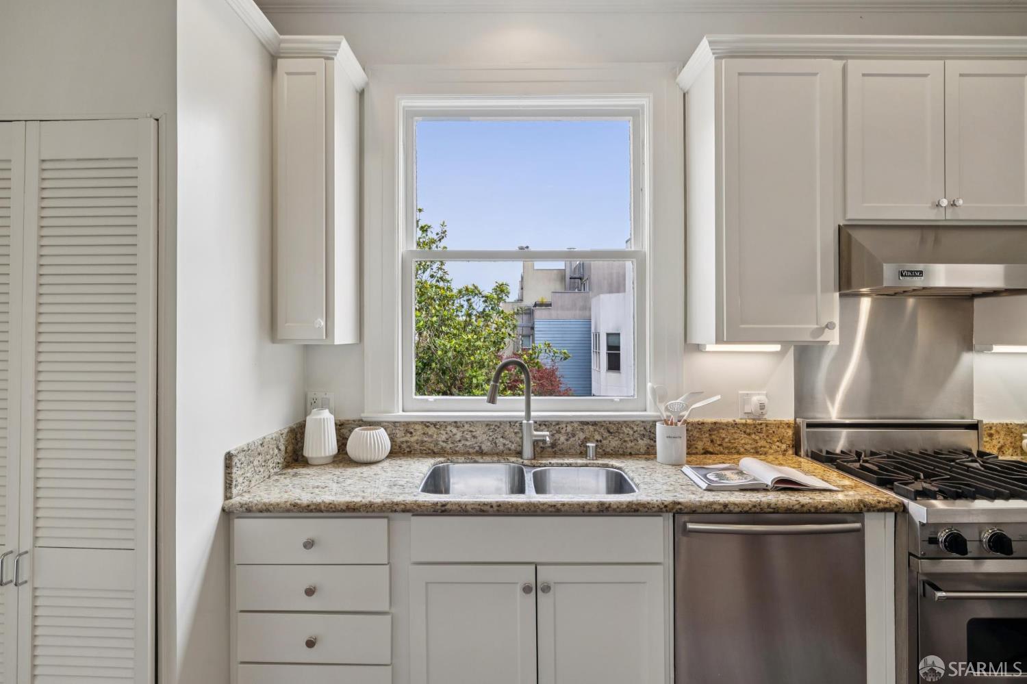 Detail Gallery Image 9 of 24 For 440 Laurel St, San Francisco,  CA 94118 - 2 Beds | 1 Baths