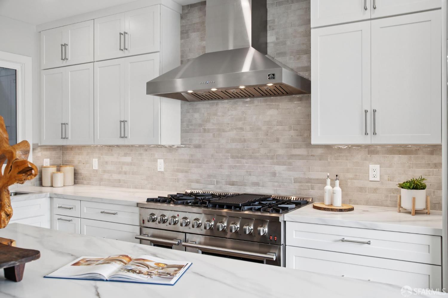 Detail Gallery Image 10 of 41 For 26 Valerton Ct, San Francisco,  CA 94112 - 3 Beds | 2 Baths