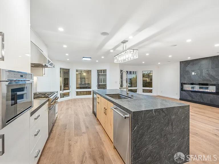 Detail Gallery Image 33 of 87 For 172 18th Ave, San Francisco,  CA 94121 - – Beds | – Baths