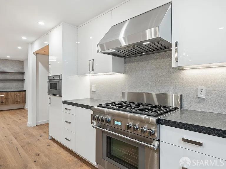 Detail Gallery Image 28 of 87 For 172 18th Ave, San Francisco,  CA 94121 - – Beds | – Baths