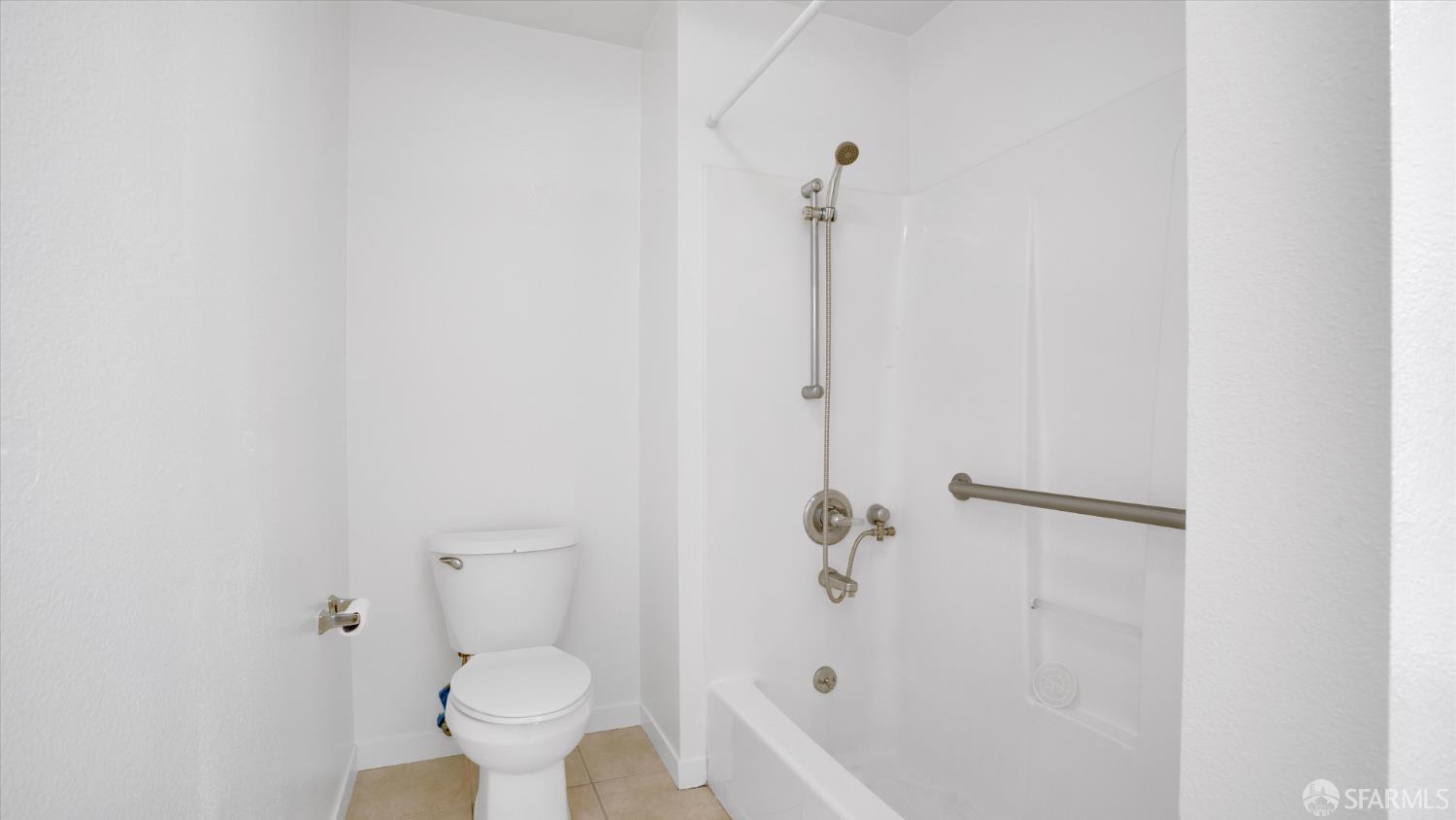 Photo #10: 425068816 Listing: Photo #10