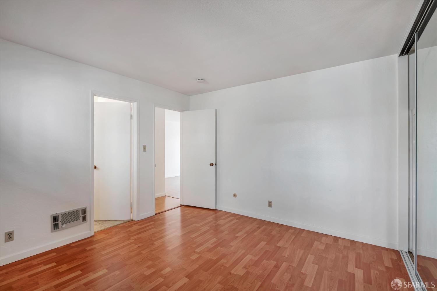 Detail Gallery Image 14 of 24 For 2201 Virginia St #3,  Berkeley,  CA 94709 - 1 Beds | 1 Baths