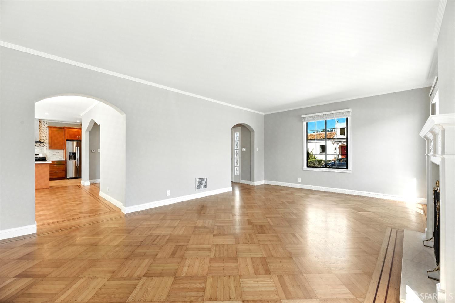 Detail Gallery Image 17 of 38 For 2801 Ocean Ave, San Francisco,  CA 94132 - 4 Beds | 3/1 Baths
