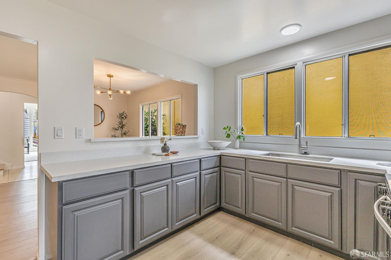 Detail Gallery Image 9 of 52 For 61 Belmont Dr, Daly City,  CA 94015 - 3 Beds | 2 Baths