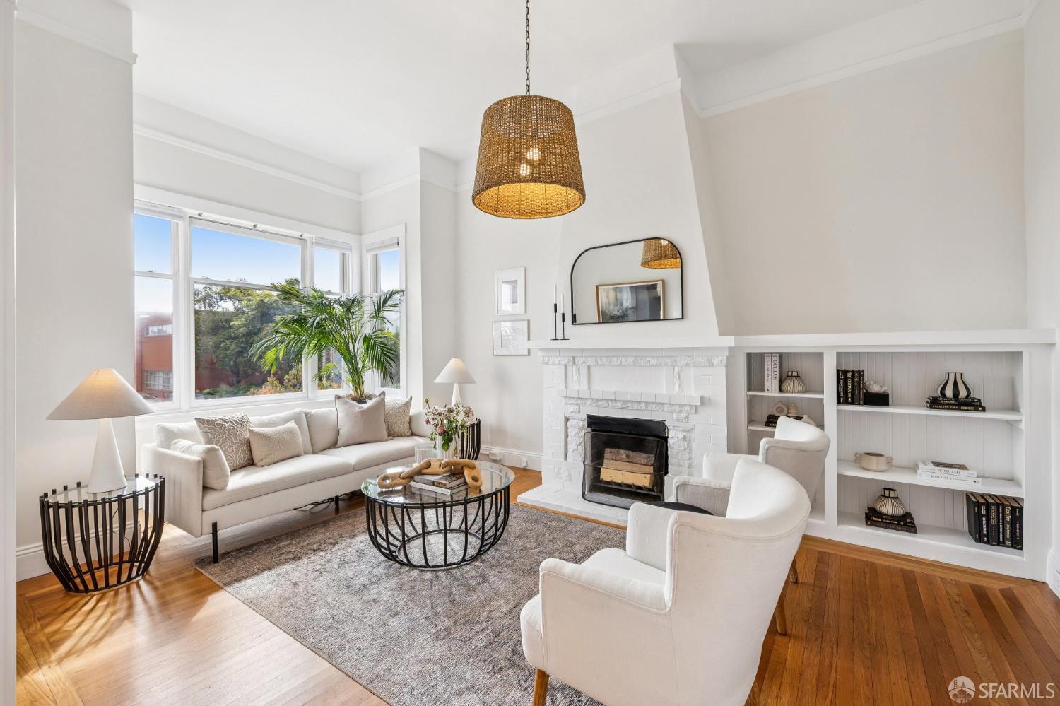 Photo #4: 425063914 Listing 