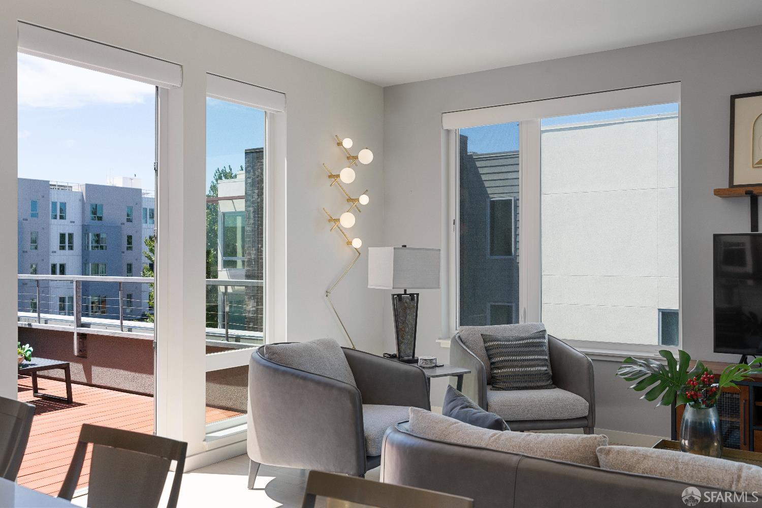 Photo #3: 425057639 Listing 