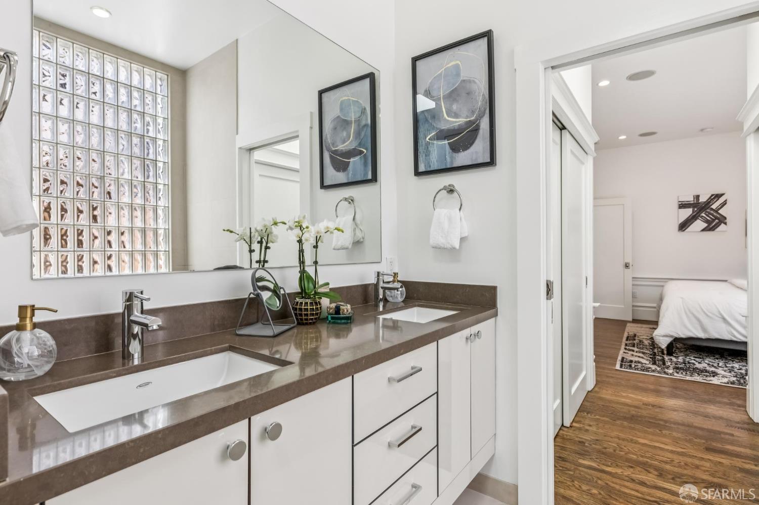 Detail Gallery Image 23 of 34 For 1653 Washington St, San Francisco,  CA 94109 - 3 Beds | 2 Baths