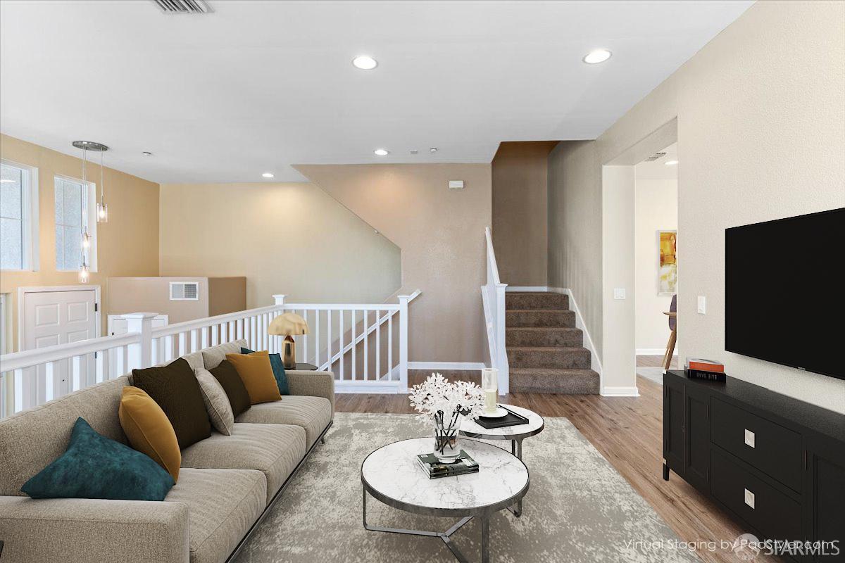 Detail Gallery Image 17 of 61 For 2933 1st St #1004,  Livermore,  CA 94550 - 3 Beds | 2/1 Baths