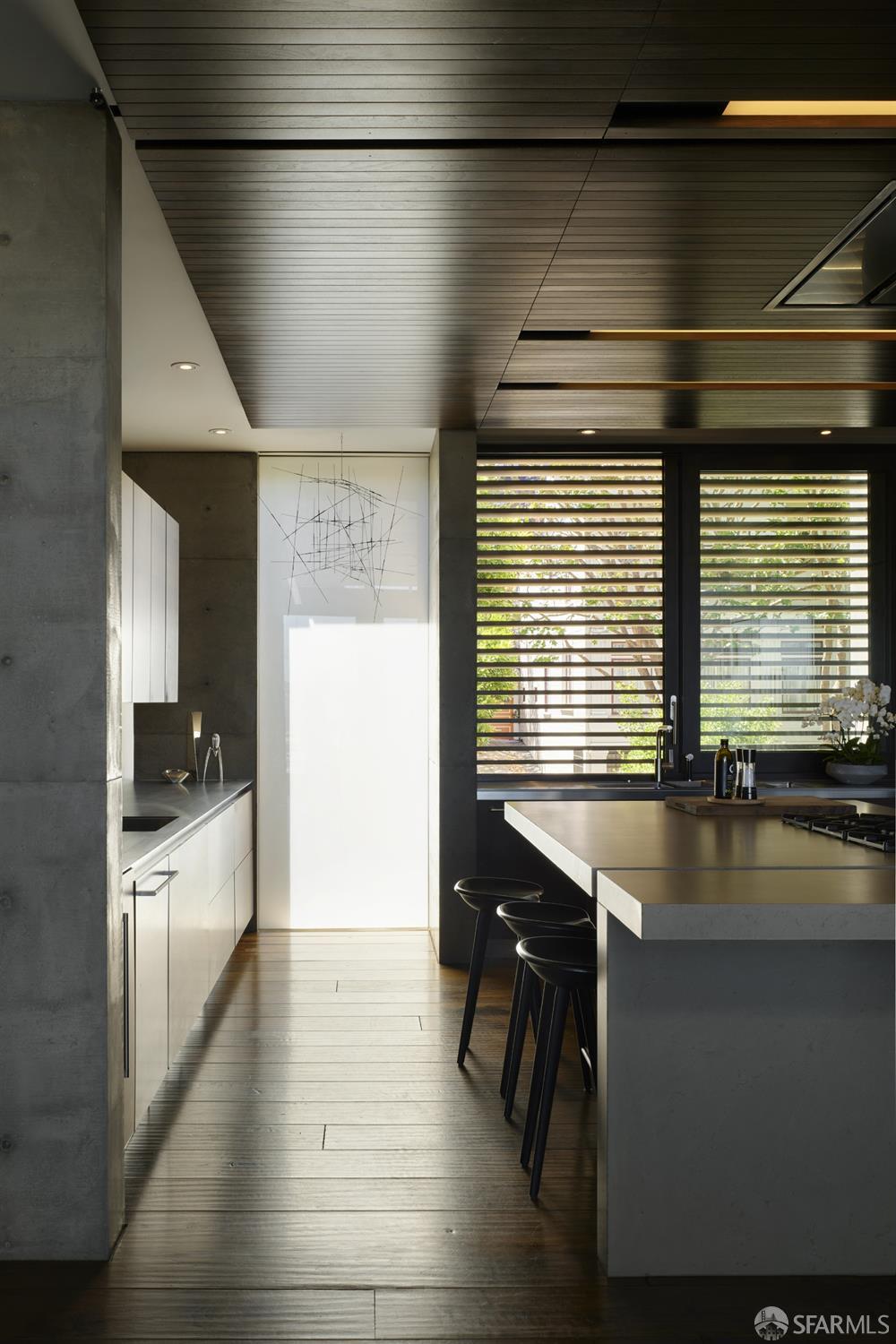 Detail Gallery Image 13 of 35 For 2626 Filbert St, San Francisco,  CA 94123 - 4 Beds | 4/1 Baths