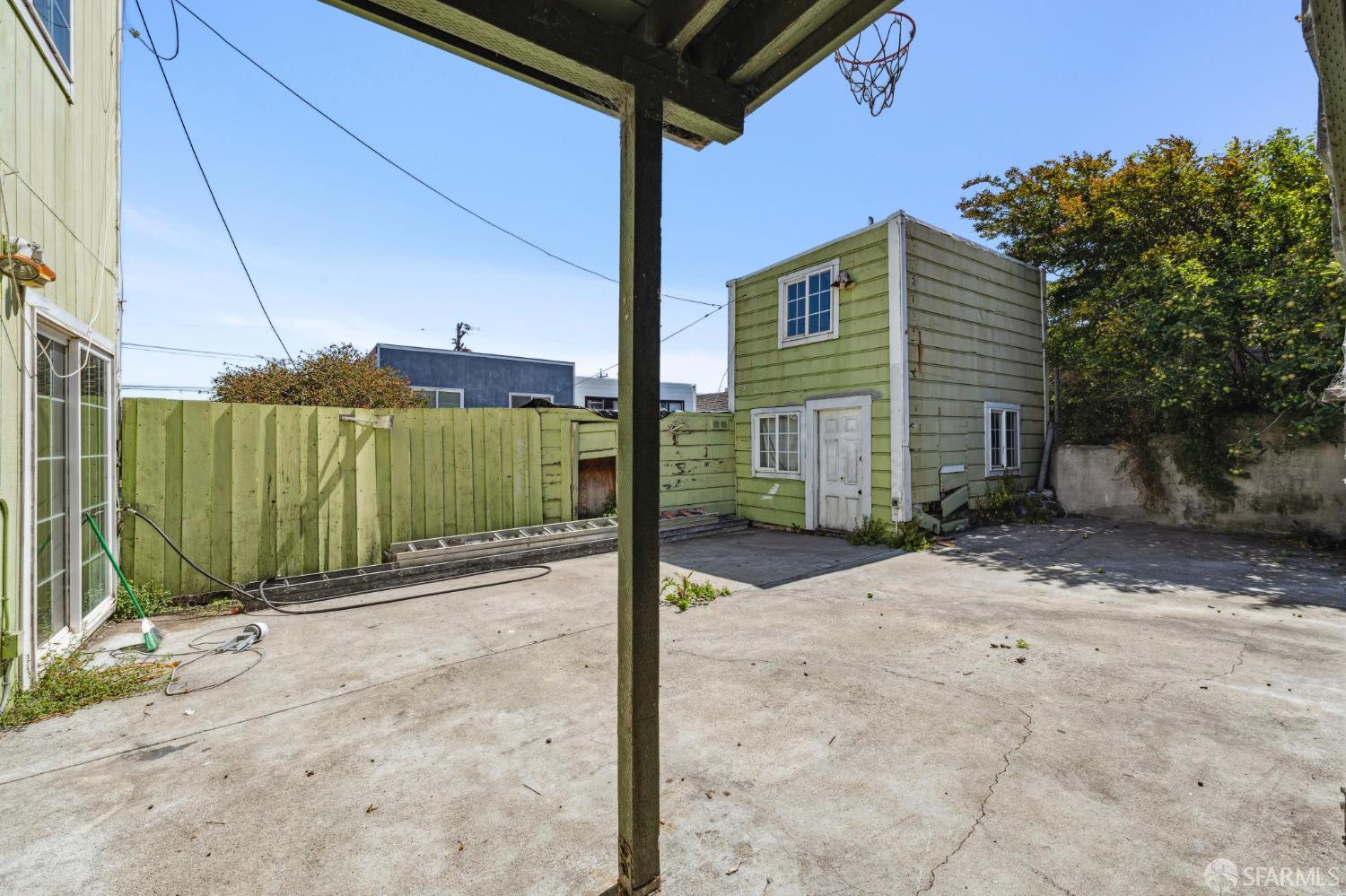 Detail Gallery Image 6 of 35 For 6323 3rd St, San Francisco,  CA 94124 - – Beds | – Baths