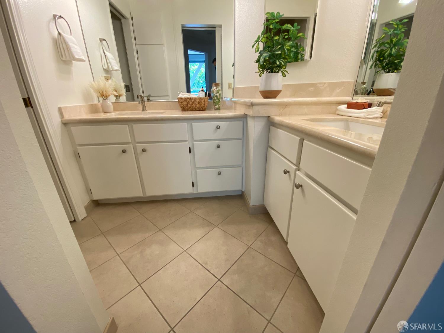 Detail Gallery Image 7 of 11 For 1960 Hayes St #2,  San Francisco,  CA 94117 - 1 Beds | 2 Baths