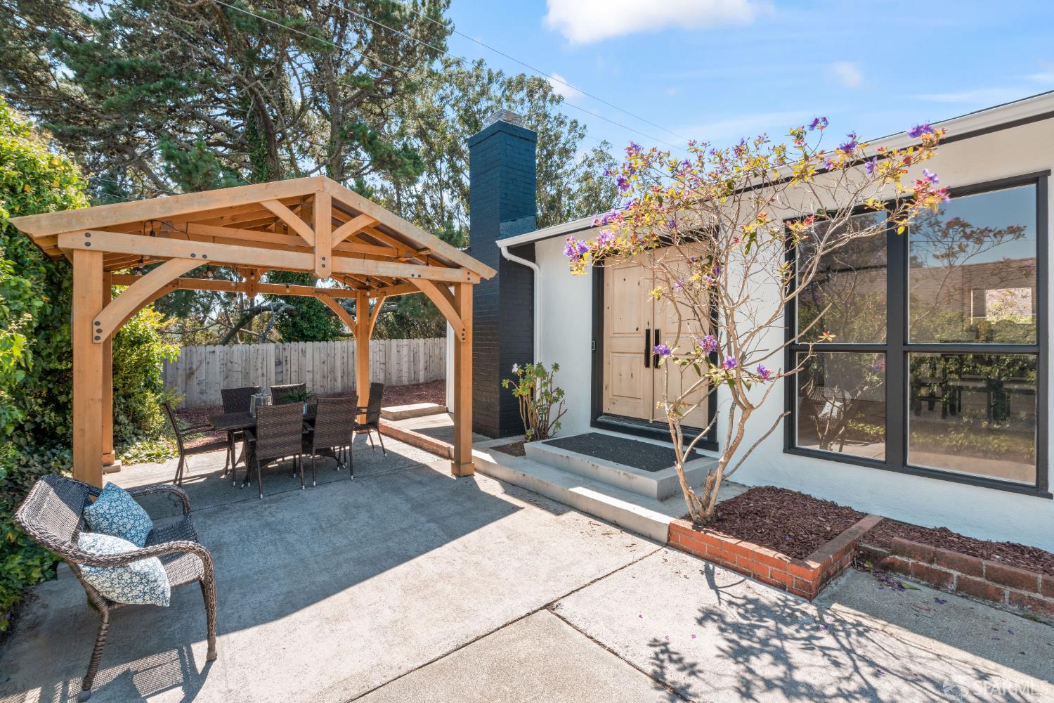 Detail Gallery Image 29 of 49 For 2491 Catalpa Way, San Bruno,  CA 94066 - 3 Beds | 2 Baths