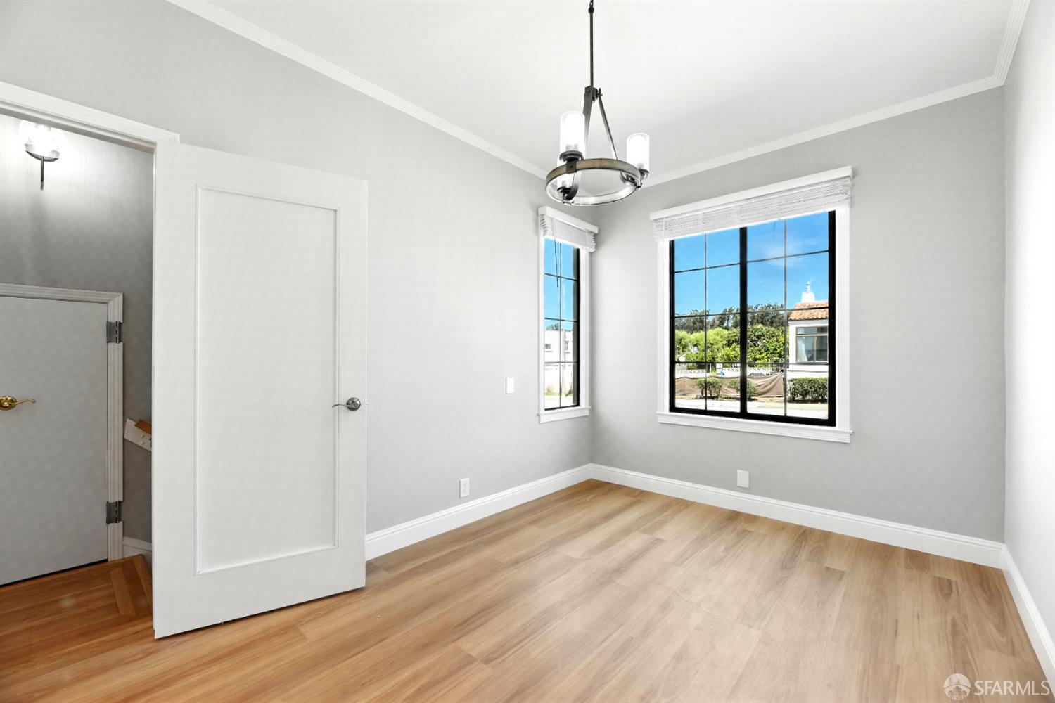 Detail Gallery Image 7 of 38 For 2801 Ocean Ave, San Francisco,  CA 94132 - 4 Beds | 3/1 Baths