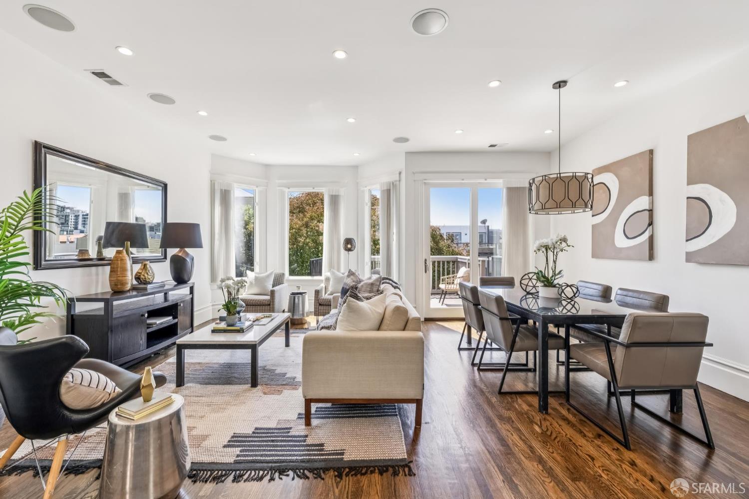 Detail Gallery Image 7 of 34 For 1653 Washington St, San Francisco,  CA 94109 - 3 Beds | 2 Baths