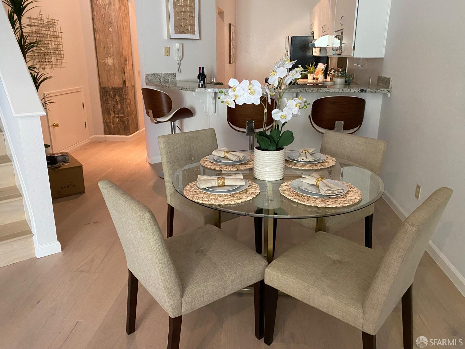 Detail Gallery Image 4 of 11 For 1960 Hayes St #2,  San Francisco,  CA 94117 - 1 Beds | 2 Baths