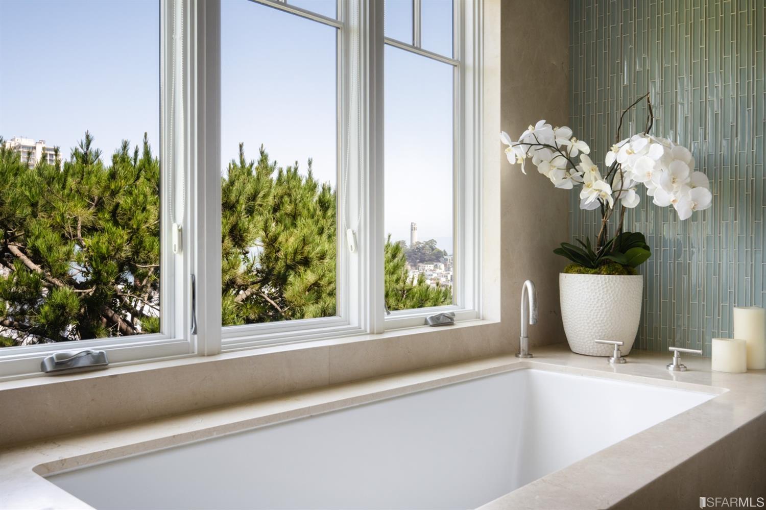 Detail Gallery Image 24 of 53 For 1266 Washington St, San Francisco,  CA 94108 - 5 Beds | 5 Baths