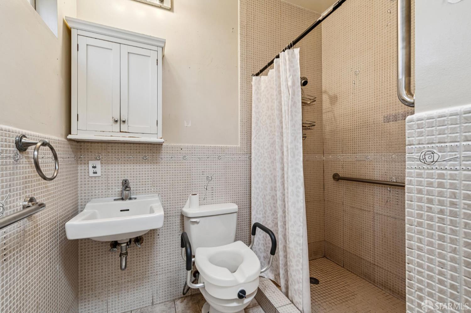 Detail Gallery Image 29 of 35 For 6323 3rd St, San Francisco,  CA 94124 - – Beds | – Baths