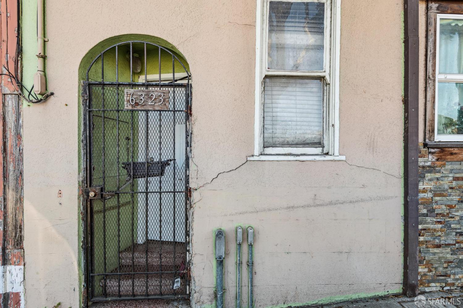 Detail Gallery Image 16 of 35 For 6323 3rd St, San Francisco,  CA 94124 - – Beds | – Baths