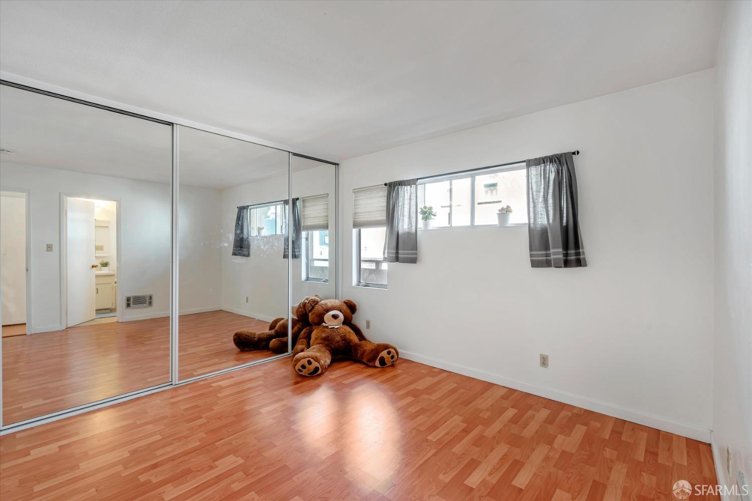 Detail Gallery Image 13 of 24 For 2201 Virginia St #3,  Berkeley,  CA 94709 - 1 Beds | 1 Baths