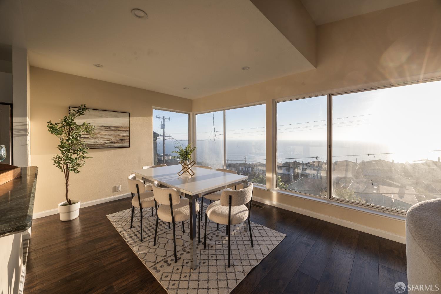 Detail Gallery Image 9 of 55 For 74 Clearview Dr, Daly City,  CA 94015 - 5 Beds | 4 Baths