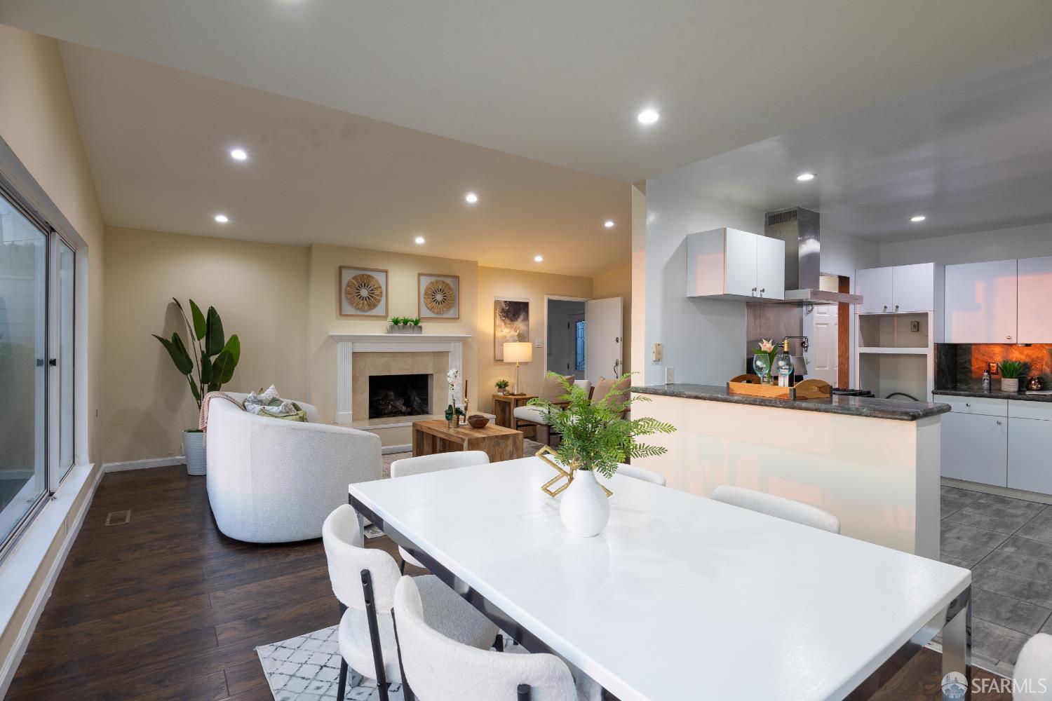 Detail Gallery Image 12 of 55 For 74 Clearview Dr, Daly City,  CA 94015 - 5 Beds | 4 Baths