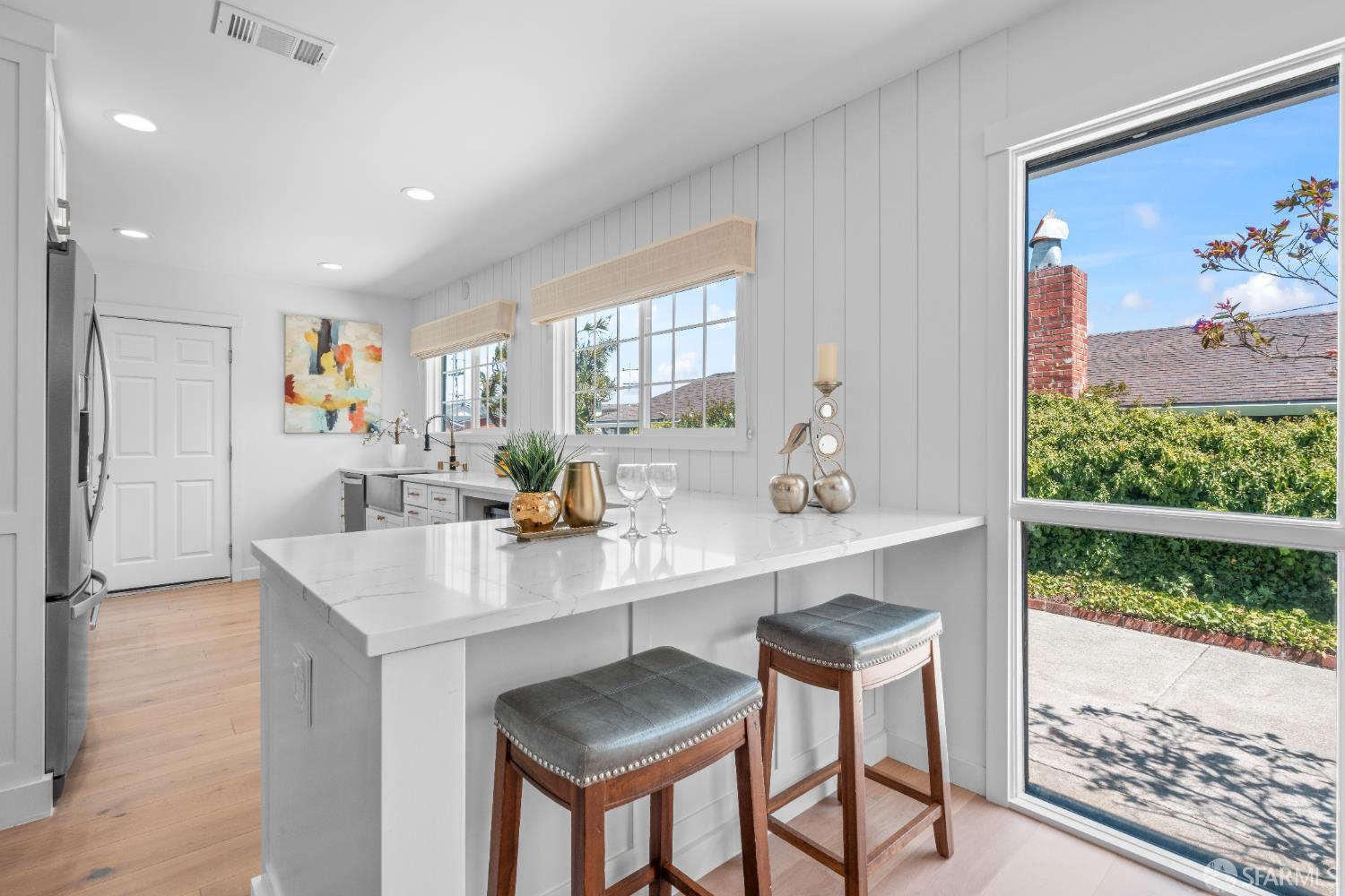 Detail Gallery Image 7 of 49 For 2491 Catalpa Way, San Bruno,  CA 94066 - 3 Beds | 2 Baths